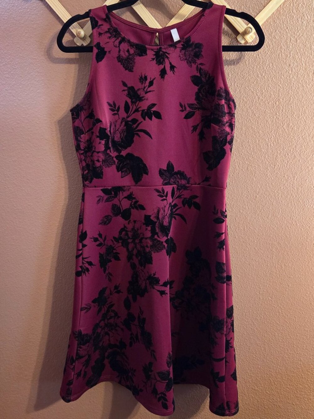 Gilli Burgundy Velvet Floral Flocked Fit & Flare Dress Size M
